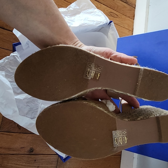 Stuart Weitzman, size 36.5 | 6B - Picture 4 of 9